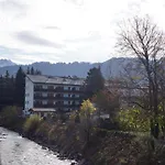 Sunny 1-Room Apartment Near Railway Station